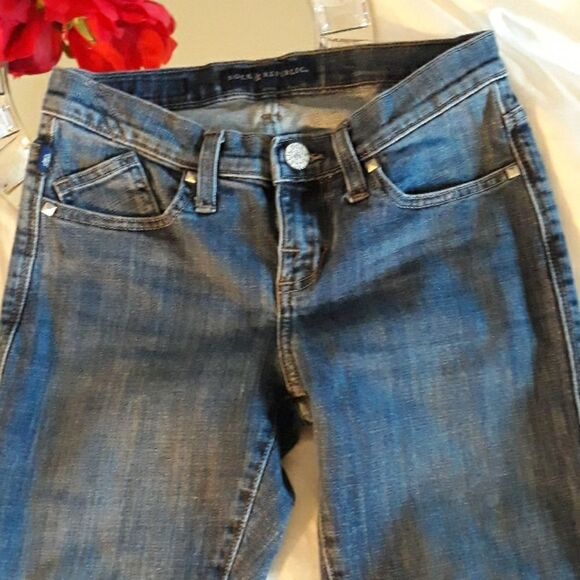 ROCK & REPUBLIC Straight Leg Jean's 2 - Picture 5 of 10